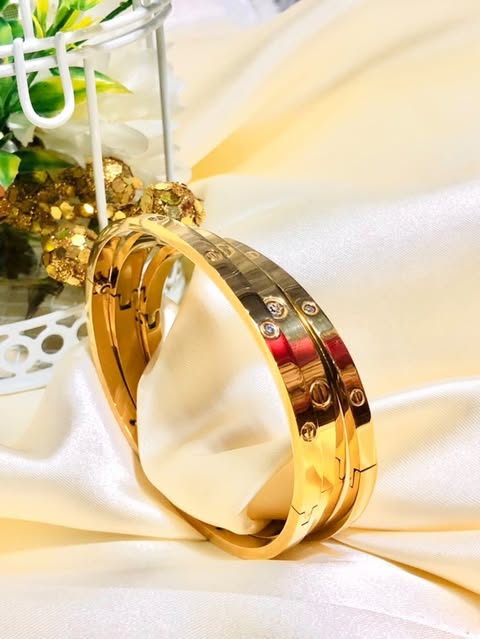 Beautiful Cartier Handcuffs