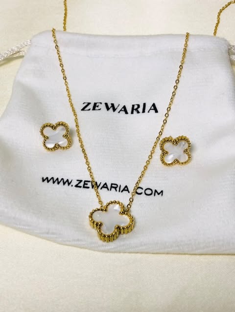 Van Cleef-Inspired Beautiful Flower Necklace Set – Timeless Elegance